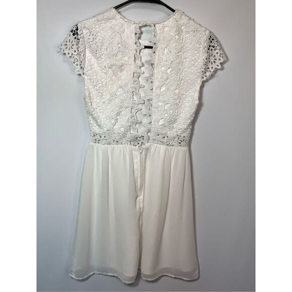 Francesca's Women's Open Back Lace Lined Cap Sleeve Mini Dress White Size XS - Picture 5 of 9